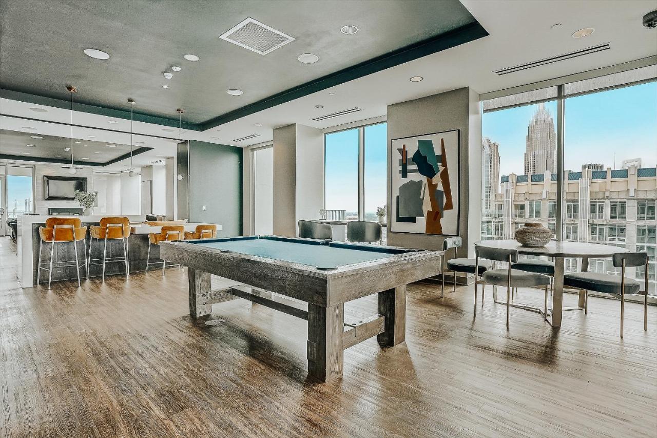 Frontdesk Skyhouse Apts Uptown Charlotte, NC Appartement Buitenkant foto